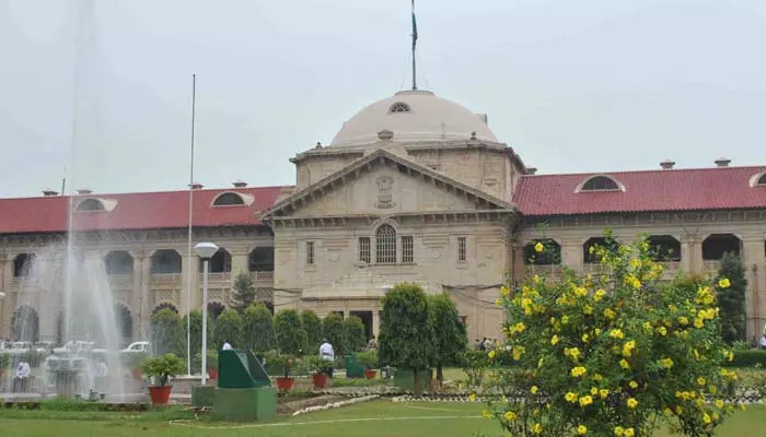 Allahabad High Court: 18 ఏళ్లలోపు వారి సహజీవనం చట్టవిరుద్ధం