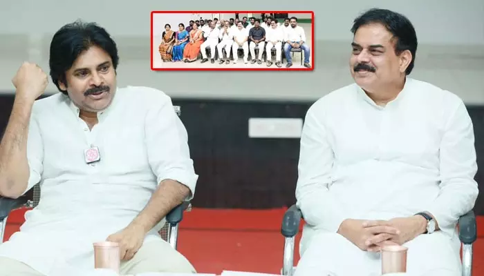 Janasena: పవన్ కల్యాణ్ సమక్షంలో కీలక నిర్ణయాలు