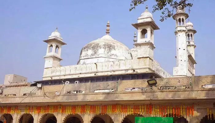 Gyanvapi Mosque: జ్ఞానవాపి మసీదు కేసు.. శాస్త్రీయ సర్వేకు సుప్రీంకోర్టు అనుమతి