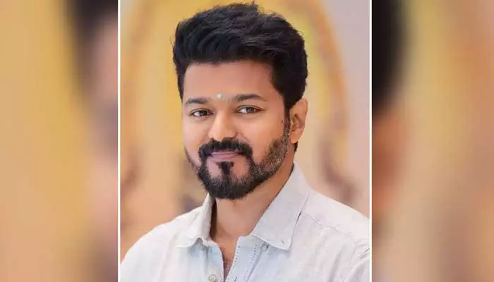 రాజకీయాల్లోకి Thalapathy Vijay.. నేడు వాళ్లతో కీలక భేటీ!