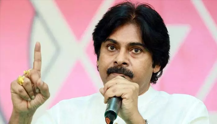 జగన్ నాయకుడు కాదు... వ్యాపారి: Pawan Kalyan