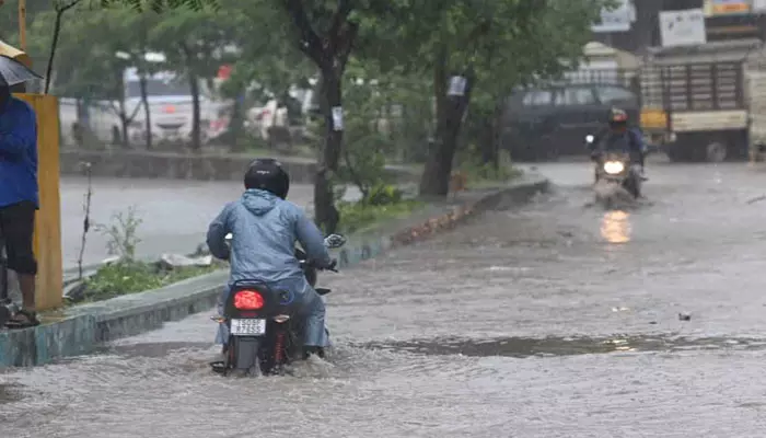 Rain Alert: బంగాళాఖాతంలో వాయుగుండం.. తెలంగాణలో మరో రెండు రోజులు వర్షాలు