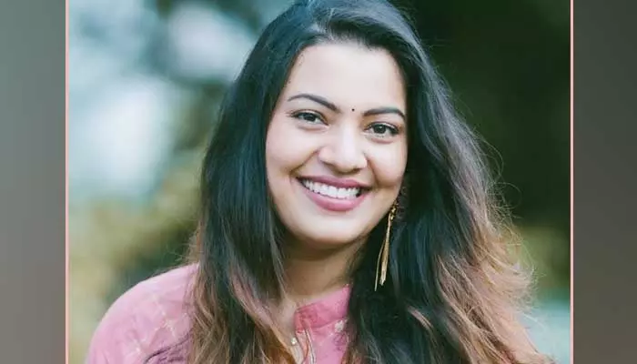 Geetha Madhuri ని బెడ్రూమ్‌కు పిలిచిన ప్రొడ్యూసర్.. ఏం చేసిందో తెలుసా?