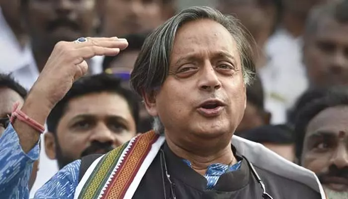 పాలస్తీనా వాదాన్ని దేశం మరవొద్దు : Shashi Tharoor