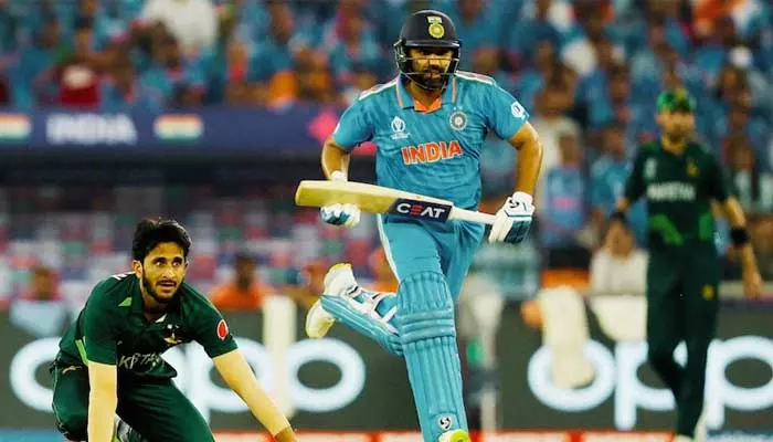 IND vs PAK : జోరుమీదున్న హిట్‌మ్యాన్.. గెలుపు లాంఛనమే