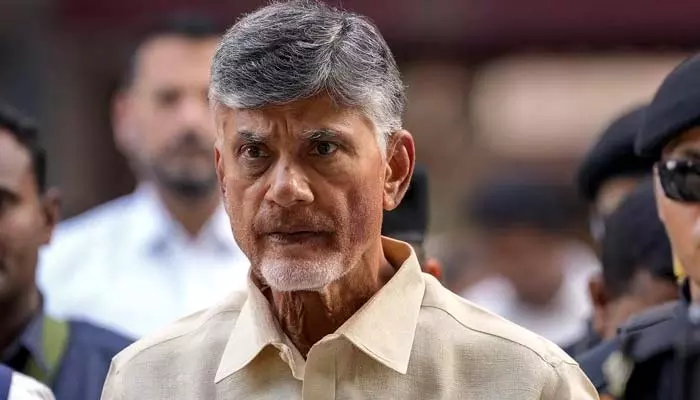 Chandrababu Mulakats: రాజమండ్రి జైలు అధికారులకు ఏసీబీ కోర్టు కీలక ఆదేశాలు