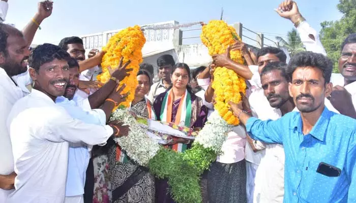 తిరగబడదాం.. తరిమికొడదాం ప్రచారంలో సరిత