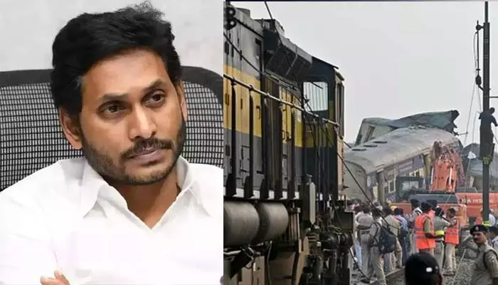 Train Accident: క్షతగాత్రులను పరామర్శించిన సీఎం జగన్