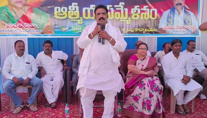 ప్రజాభీష్టం మేరకే బీఆర్ఎస్‌లో చేరిక: మడత దంపతులు