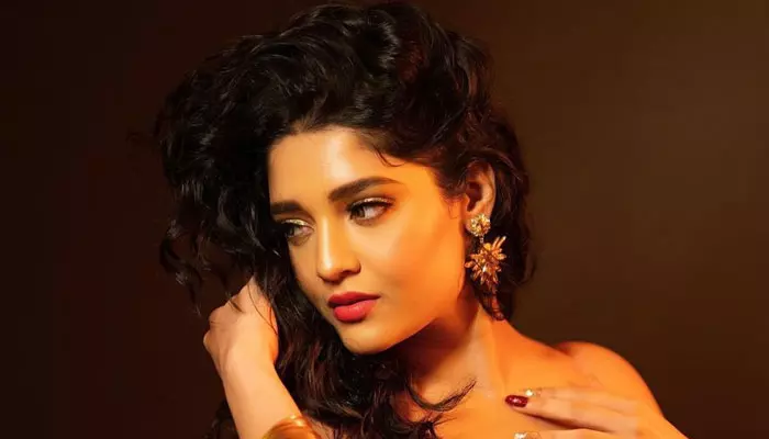 Ritika Singh : బాక్సింగ్ బ్యూటీ సూపర్ హాట్ పిక్స్