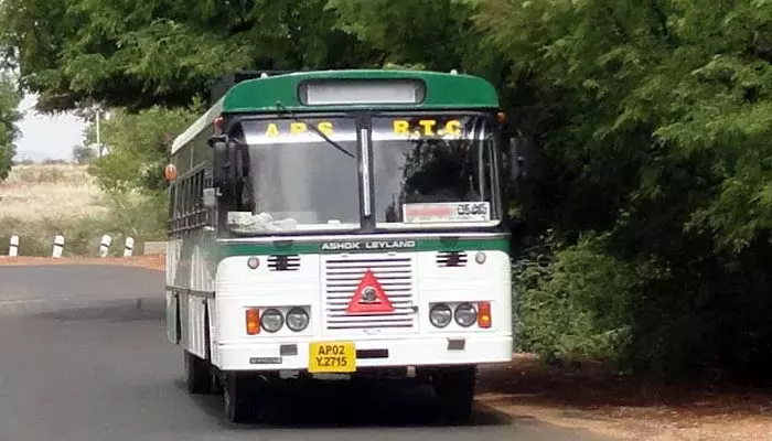 Apsrtc: పల్లె వెలుగు బస్ ఎక్కండి.. గిఫ్ట్ తీసుకోండి..!