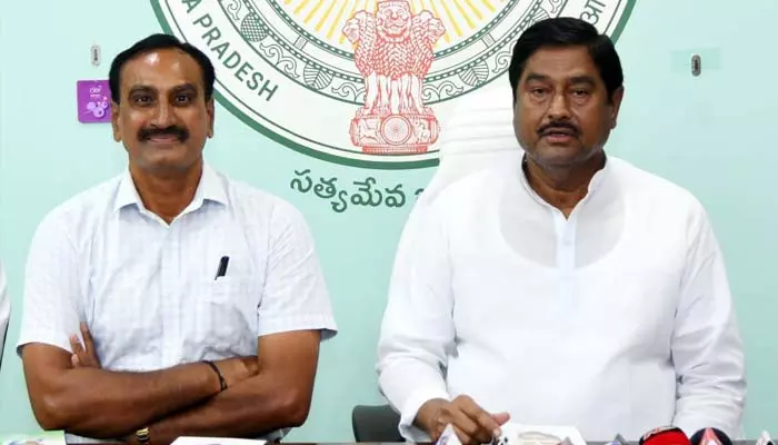 భావితరాలకు జగన్మోహనం ‘పుస్తకం’ దిక్సూచి: మంత్రి ధర్మాన