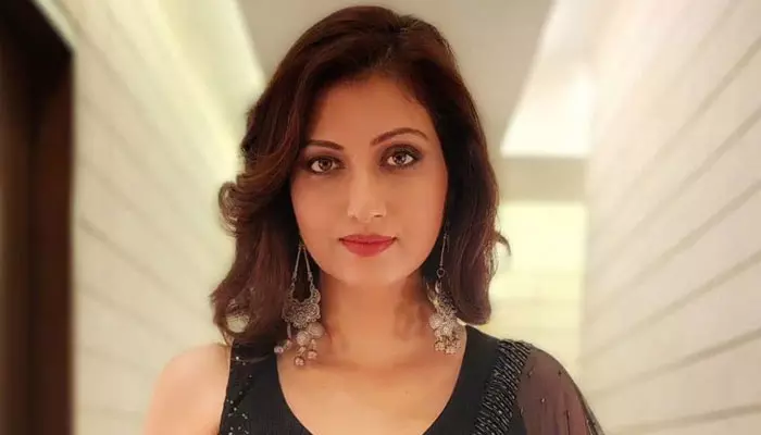 Hamsa Nandini looks cool