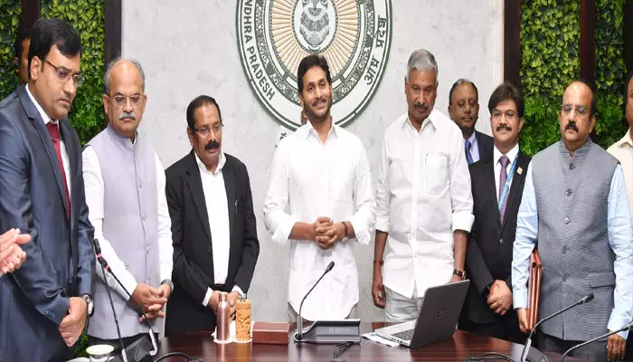 రైతులకు పగటిపూటే 9 గంటల నాణ్యమైన విద్యుత్ : సీఎం వైఎస్ జగన్