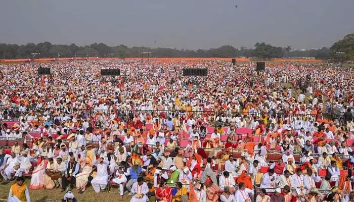 లక్ష మందితో ఏకకాలంలో భగవద్గీత పఠనం