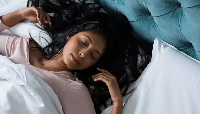 Sleeping postures : సమస్యను బట్టి పడుకునే పొజిషన్ మార్చడంతో హెల్త్ బెనిఫిట్స్ ఇవే..