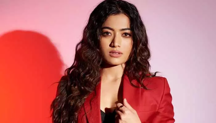 RASHMIKA-VIJAY: విజయ్ సాంగ్‌కు మాస్ స్టెప్పులేసి దుమ్మరేపిన రష్మిక మందన్న!