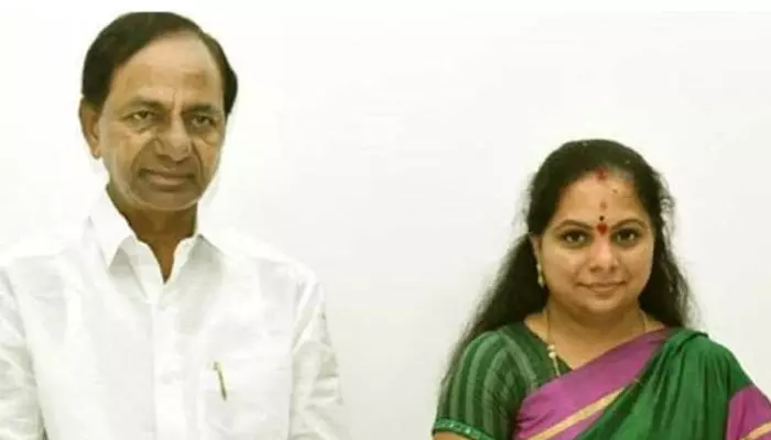 కవితకు నోటీసులపై కేసీఆర్ రియాక్షనేంటి?