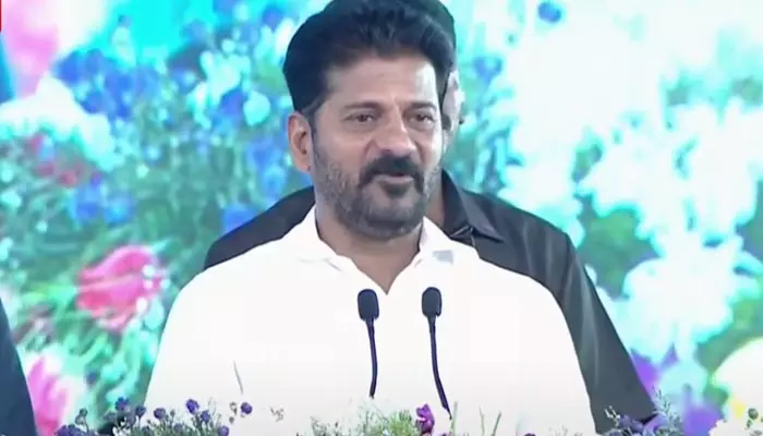 CM Revanth Reddy: ఫామ్‌హౌజ్ మత్తులో మునిగి నిరుద్యోగులను మరిచిన గత ప్రభుత్వం: సీఎం రేవంత్‌రెడ్డి ఘాటు వ్యాఖ్యలు