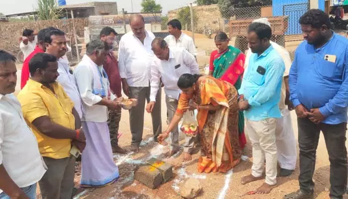 సొంత ఖర్చుతో ఆలయ ముఖద్వారా నిర్మాణం.. పనులు ప్రారంభం