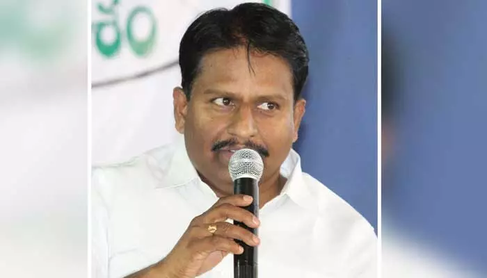 కేటీఆర్ లీగల్ నోటీసులపై స్పందించిన కాంగ్రెస్ MLA యెన్నం