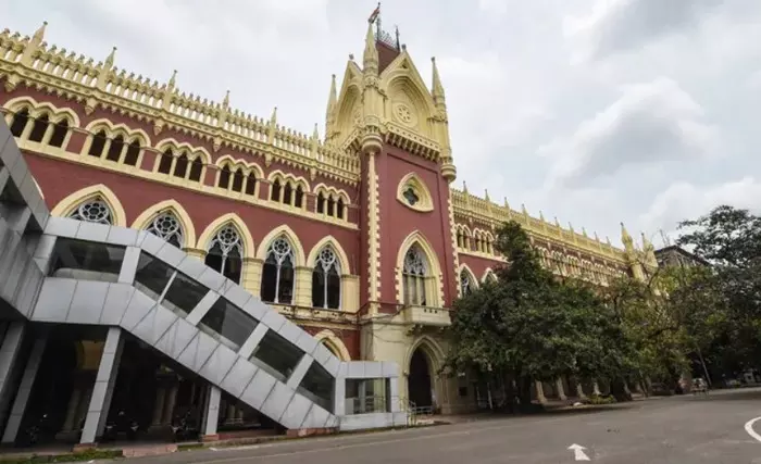 దీదీ సర్కార్ కు షాక్ ఇచ్చిన కలకత్తా హైకోర్టు