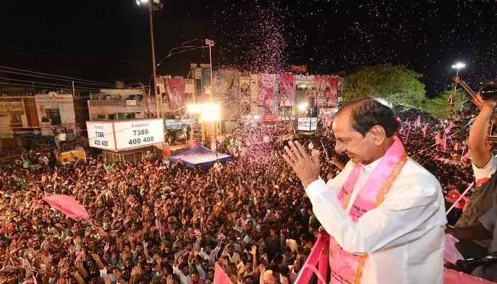 కార్పొరేట్ గద్దలకు సద్ది కట్టే పార్టీ బీజేపీ : కేసీఆర్