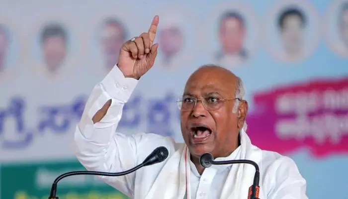 Kharge : మోడీ సర్కారుకు ప్రజలే గుణపాఠం చెబుతారు : ఖర్గే