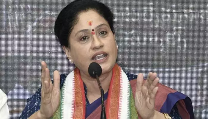 Vijayashanthi: ఇది ఇలాగే కొనసాగితే మరింత ప్రమాదం.. లడ్డూ అంశంపై నటి విజయశాంతి