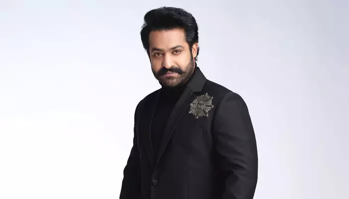 బర్త్ డే వేళ NTR హార్ట్ టచింగ్ ట్వీట్.. మరోసారి మనసులు గెల్చుకున్న తారక్