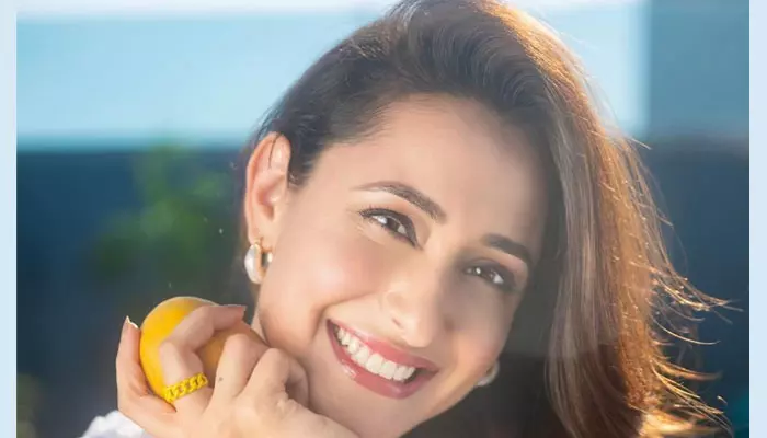 Actress Pragya Jaiswal latest photos