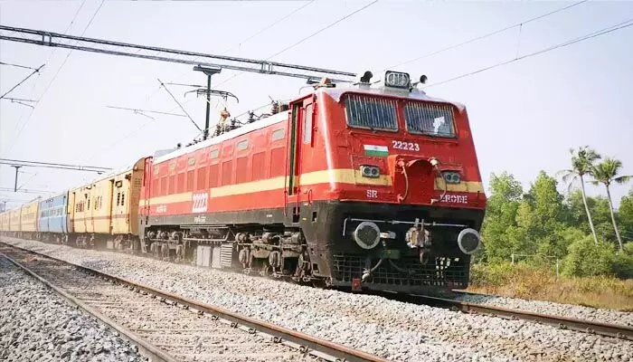 Railway News: ప్రయాణికులకు బిగ్ అలర్ట్.. ఆ రూట్లలో జూన్ 30 వరకు రైళ్లు రద్దు!