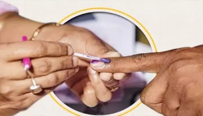 Election Commission: రేపే పట్టభధ్రుల ఎమ్మెల్సీ ఉప ఎన్నిక పోలింగ్.. సిరా గుర్తుపై ఎలక్షన్ కమిషన్ కీలక నిర్ణయం