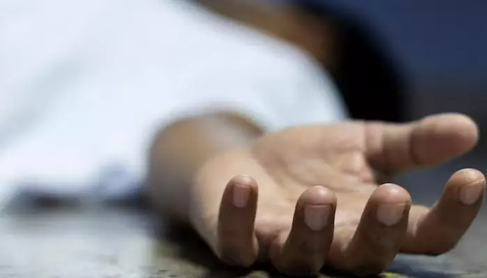 Suicide:ఎంసీఏ విద్యార్థి ఆత్మహత్య