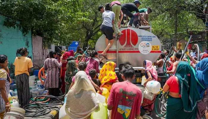 నీటి సమస్య పరిష్కారానికి సుప్రీంకోర్టును ఆశ్రయించిన ఢిల్లీ ప్రభుత్వం