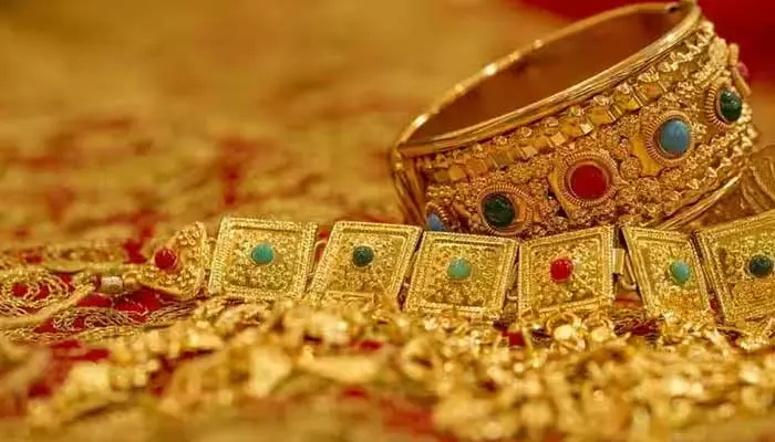 Today Gold Rates: జూలై 29: నేడు స్వల్పంగా తగ్గిన గోల్డ్ ధరలు..