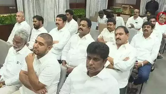 AP Politics: బ్యాక్ బెంచ్‌‌లో సజ్జల.. అదే కారణమా..?