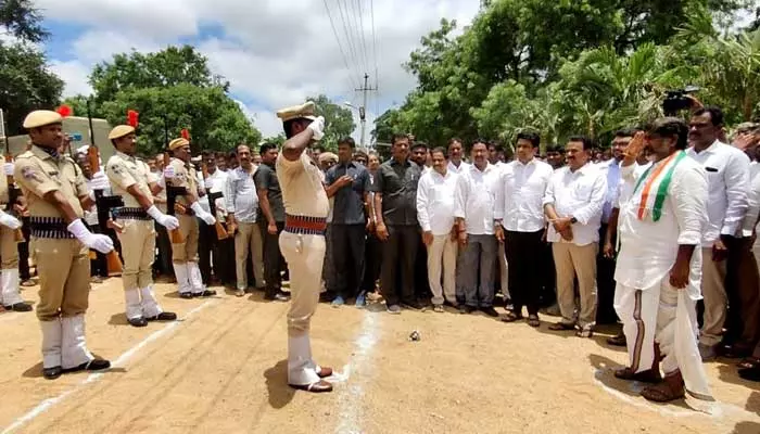 నల్లమలలో ఉప ముఖ్యమంత్రి భట్టి విక్రమార్కకు ఘన స్వాగతం