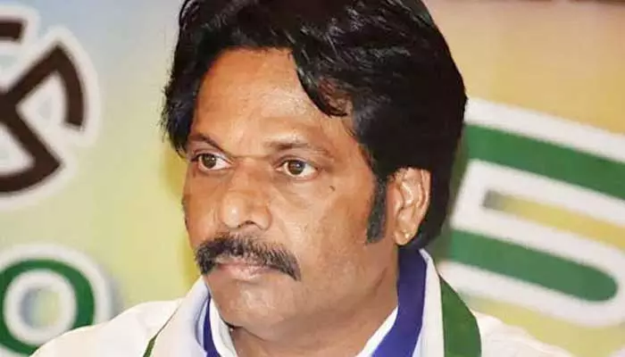 Former MP MVV: బిగ్ బ్రేకింగ్.. మాజీ ఎంపీపై క్రమినల్ కేసు నమోదు..