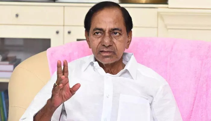 BREAKING: పార్టీ ఫిరాయింపులపై ఫస్ట్ టైం స్పందించిన కేసీఆర్.. ఎమ్మెల్యేలకు కీలక సూచన