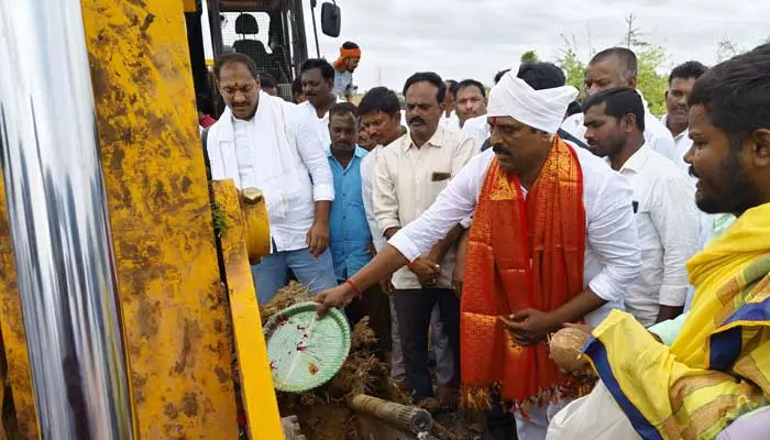 సంవత్సరంలోపే పేరూరు లిఫ్టు పనులు పూర్తి చేస్తాం.. ఎమ్మెల్యే జి.మధుసూదన్ రెడ్డి