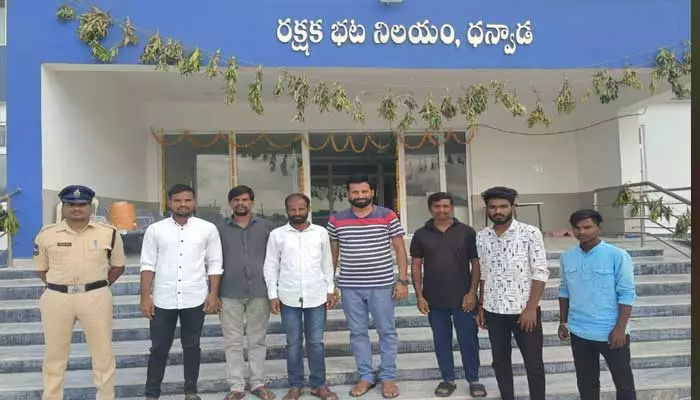 బీజేవైఎం నాయకుల ముందస్తు అరెస్ట్..