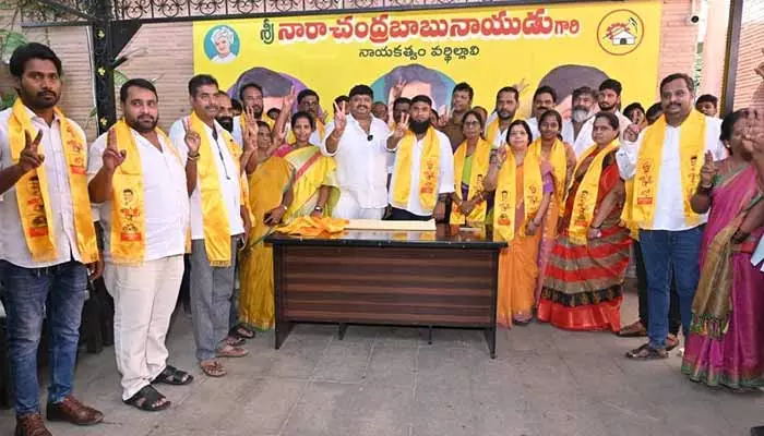 Chittoor: టీడీపీలో చేరిన 24 మంది వైసీపీ కార్పొరేటర్ల సస్పెన్షన్