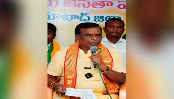 కాంగ్రెస్ డిక్లరేషన్లు ఉత్తమాటలేనా...!