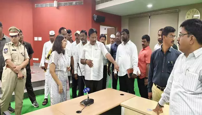 ముఖ్యమంత్రి పర్యటనకు పకడ్బందీ ఏర్పాట్లు