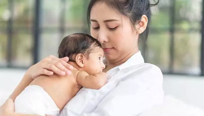 New Mothers : 40 ఏళ్లకు తల్లులు అవుతున్నరు.. మార్పు మంచిదేనా?