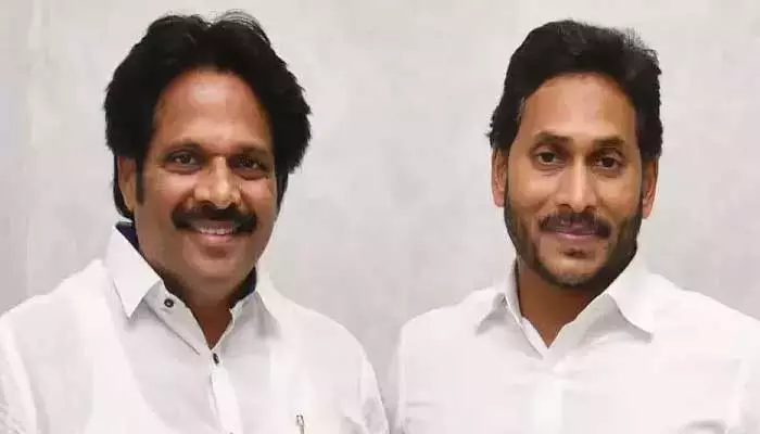 విశాఖలో వైసీపీకి బిగ్ షాక్.. పోటీ నుంచి తప్పుకున్న ఎంవీవీ..!