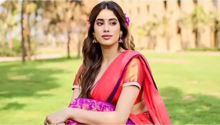 Janhvi Kapoor: హాస్పిటల్లో స్టార్ హీరోయిన్.. ఏమైందంటే ?