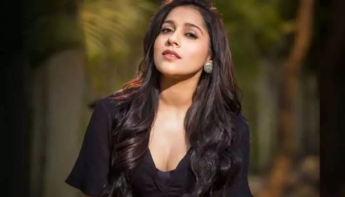 Anchor Rashmi Gautam : నంద్యాల ఘటనపై.. యాంకర్ రష్మీ సంచలన ట్వీట్..!