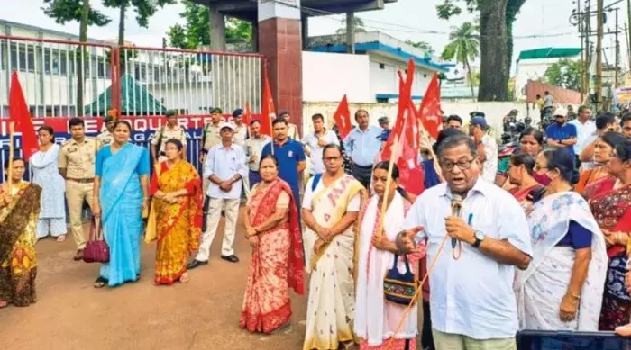 త్రిపురలో సీపీఎం నేత హత్య.. బంద్ కు పిలుపు